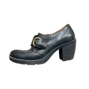 B.O.C. black leather heeled booties